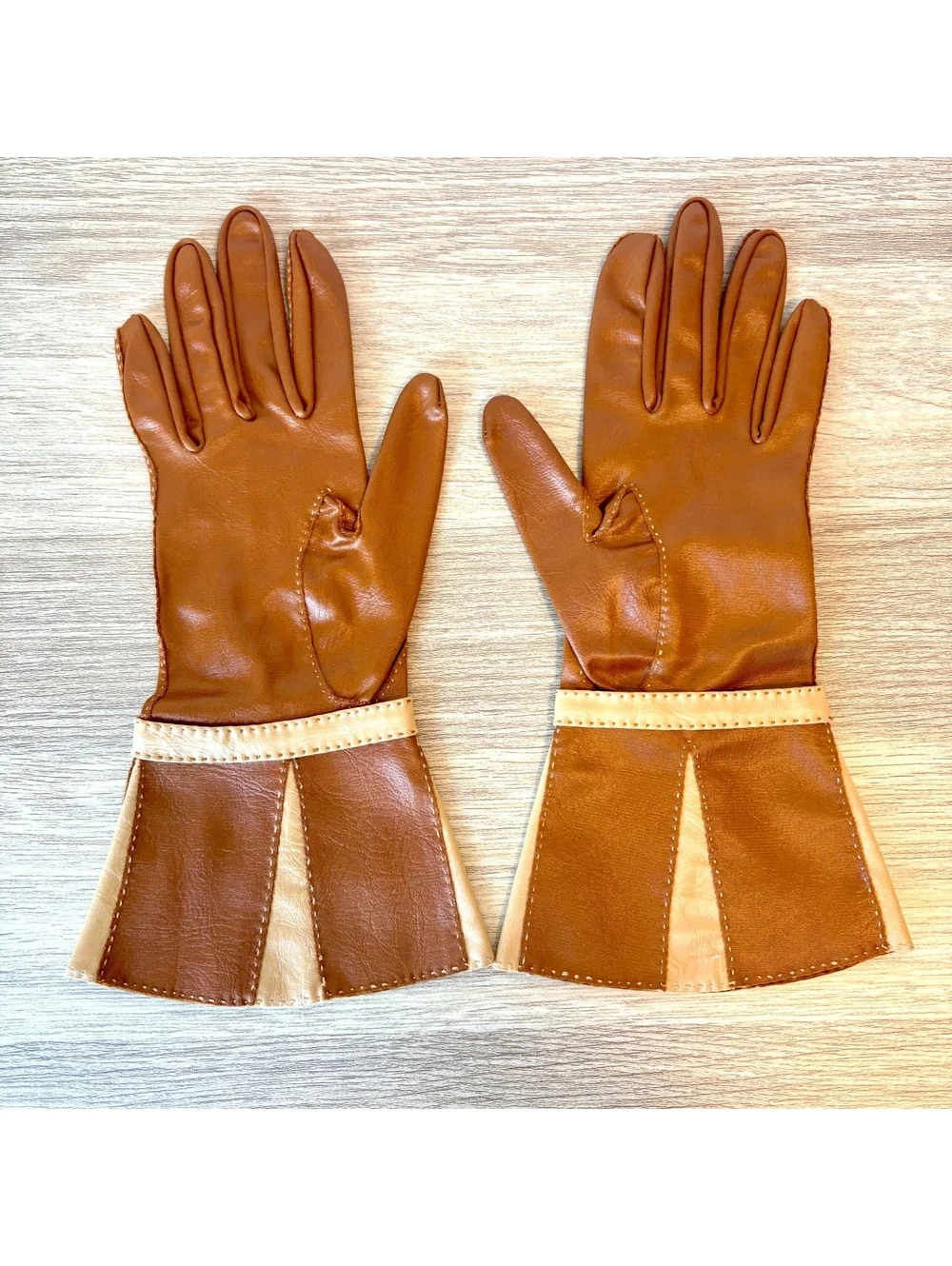 Vintage Hansen Vanalon Brown Cream Wrist Gloves Buckle Trim Size 7.5 Mid Century